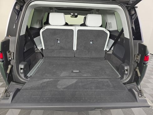 Used 2023 Rivian R1S Adventure AWD/4WD image 31
