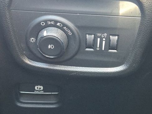 Used 2021 Jeep Grand Cherokee L Overland w/ Luxury Tech Group IV image 13