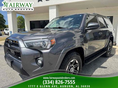 Used 2023 Toyota 4Runner TRD Off-Road image 2