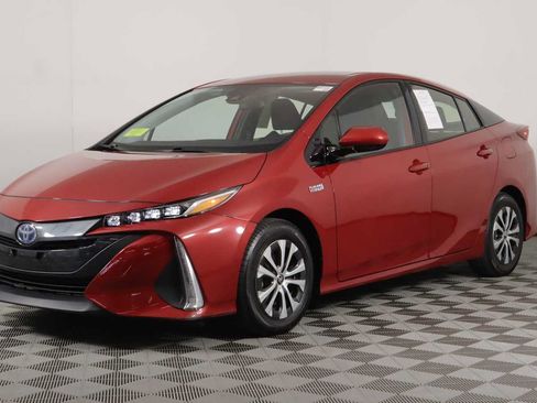 Used 2020 Toyota Prius Prime LE FWD image 8