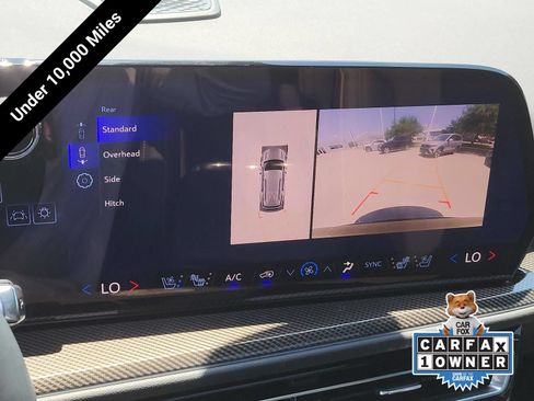 Used 2025 Chevrolet Traverse High Country FWD image 30