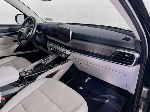Used 2024 Kia Telluride SX FWD image 32
