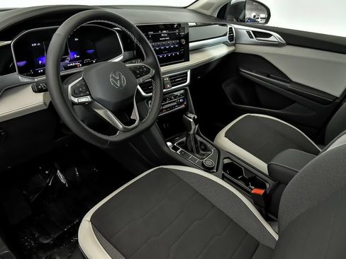 New 2026 Volkswagen Taos SE AWD/4WD image 6