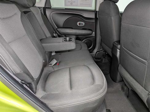 Used 2017 Kia Soul + FWD image 36