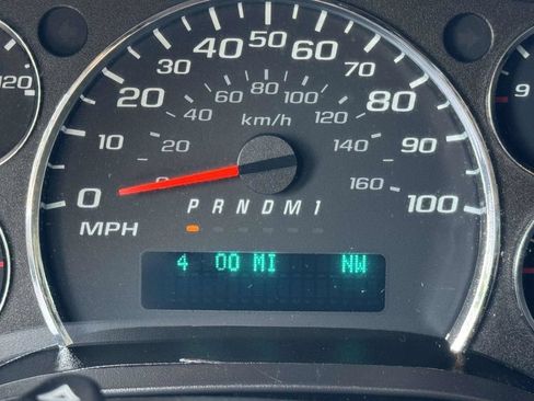Used 2022 Chevrolet Express 2500 Extended w/ Driver Convenience Package RWD image 14