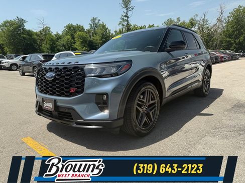 Used 2025 Ford Explorer ST AWD/4WD image 1