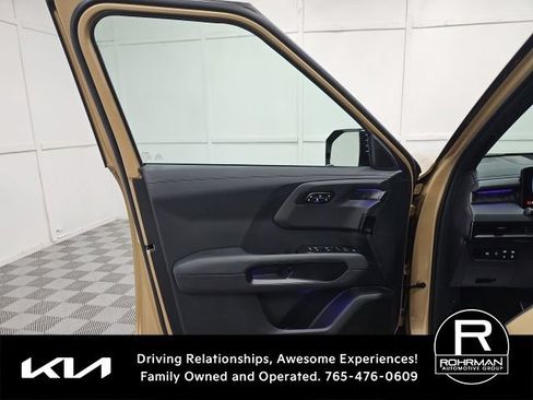 Used 2027 Kia Telluride SX Prestige X-Pro AWD/4WD image 10