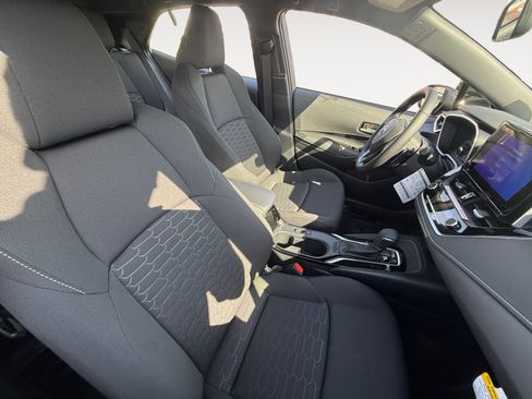 New 2026 Toyota Corolla SE FWD image 15