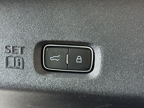 Used 2025 Ford Expedition Tremor image 32