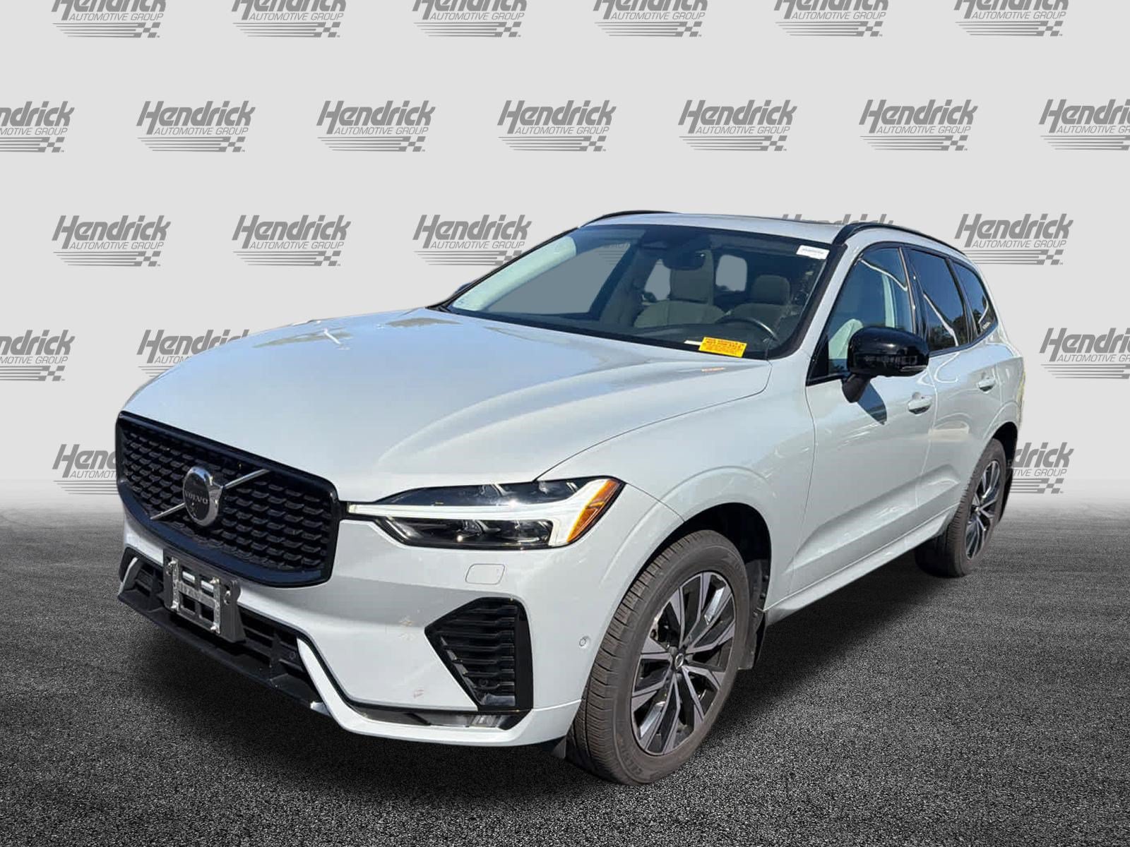 Used 2024 Volvo XC60 B5 Plus w/ Climate Package AWD/4WD image 7
