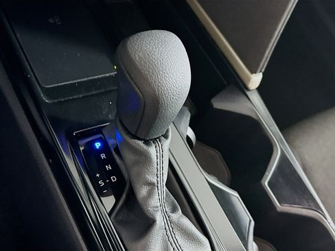 Used 2025 Toyota Camry LE image 25