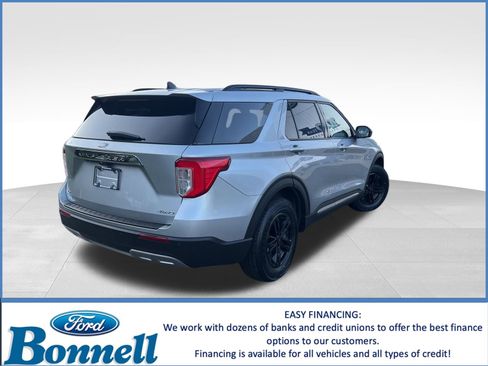 Used 2022 Ford Explorer XLT w/ Equipment Group 202A image 4