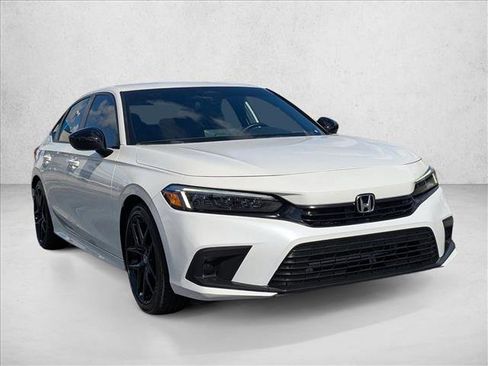 Used 2024 Honda Civic Sport image 3