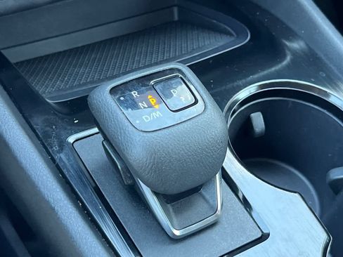 Used 2024 Nissan Rogue SV image 22