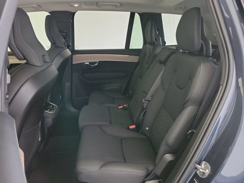 Used 2025 Volvo XC90 B5 Plus AWD/4WD image 15