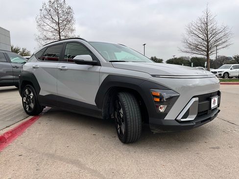 Used 2025 Hyundai Kona SEL image 5