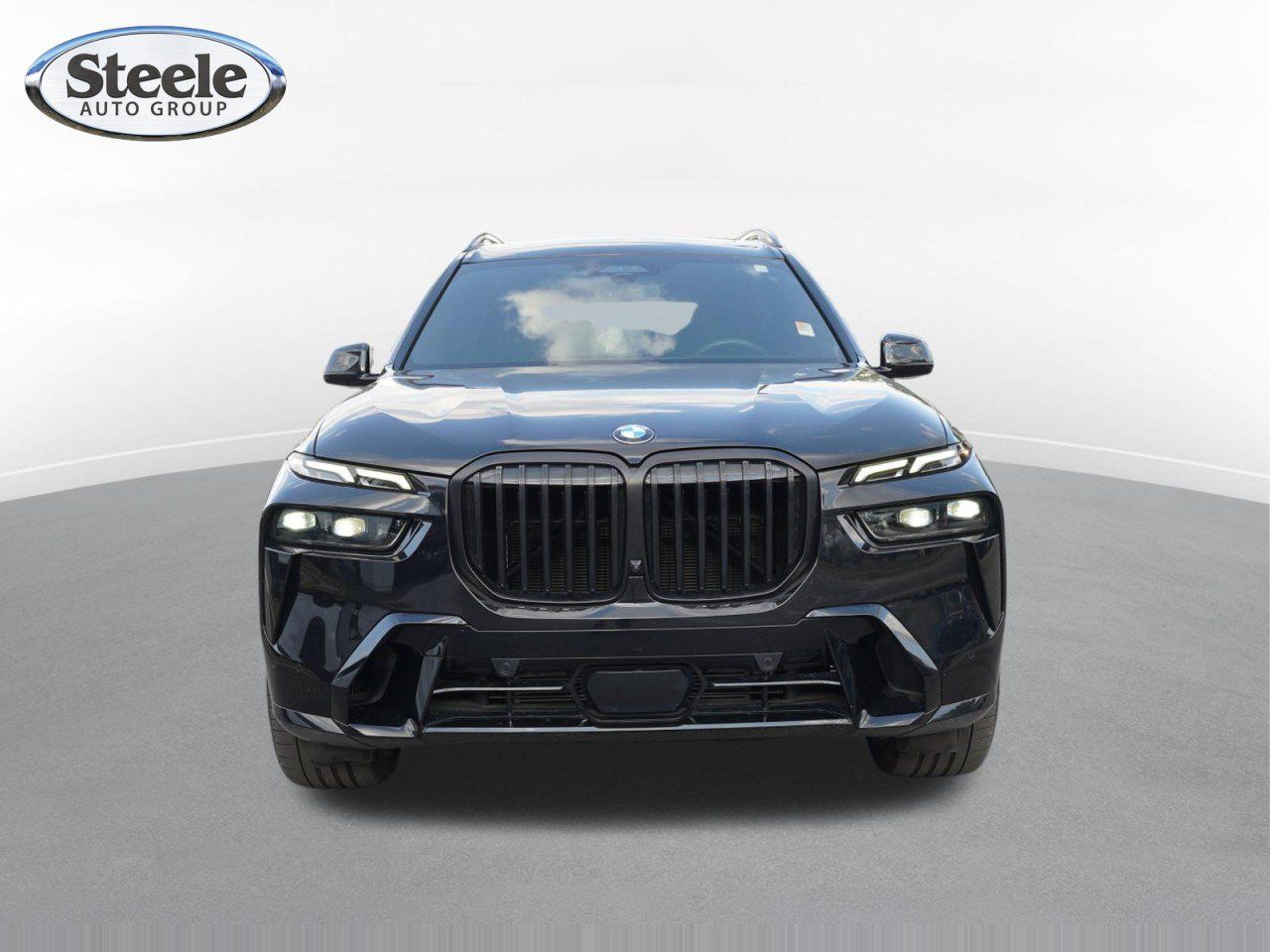Used 2024 BMW X7 xDrive40i w/ M Sport Package AWD/4WD image 2
