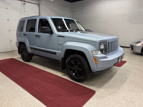 Used 2012 Jeep Liberty Arctic AWD/4WD image 7