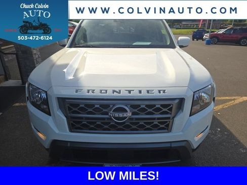 Used 2022 Nissan Frontier SV w/ Technology Package AWD/4WD image 2