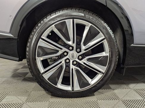 Used 2025 Cadillac Lyriq Luxury w/ LPO, Floor Liner Package AWD/4WD image 26