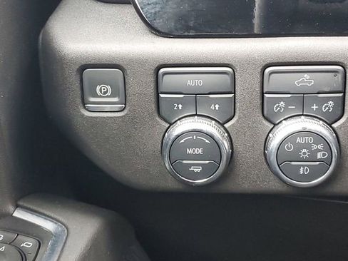 Certified 2024 GMC Sierra 1500 Elevation image 19