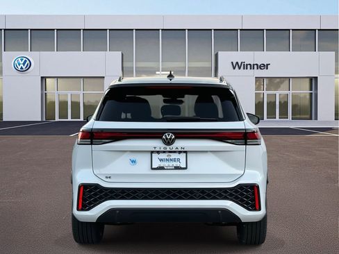 New 2026 Volkswagen Tiguan SE R-Line image 4