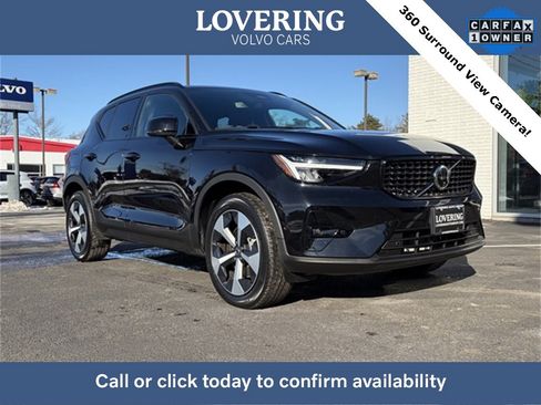 Certified 2025 Volvo XC40 B5 Plus image 1
