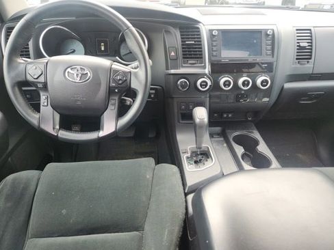 Used 2022 Toyota Sequoia TRD Sport AWD/4WD image 7