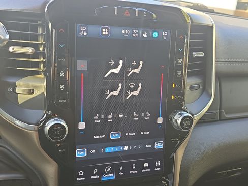 Used 2022 RAM 2500 Laramie AWD/4WD image 18