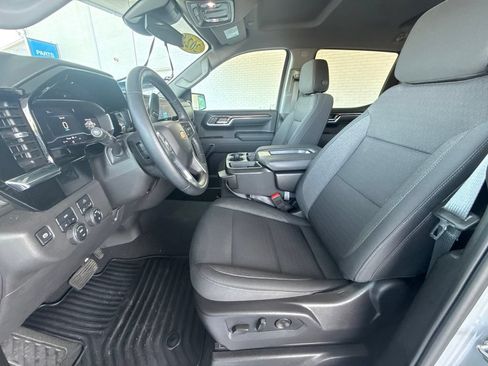 Used 2024 Chevrolet Silverado 1500 LT AWD/4WD image 31