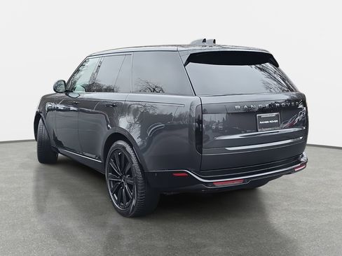 New 2026 Land Rover Range Rover SE image 7
