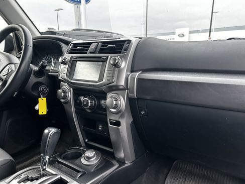 Used 2019 Toyota 4Runner SR5 Premium image 14