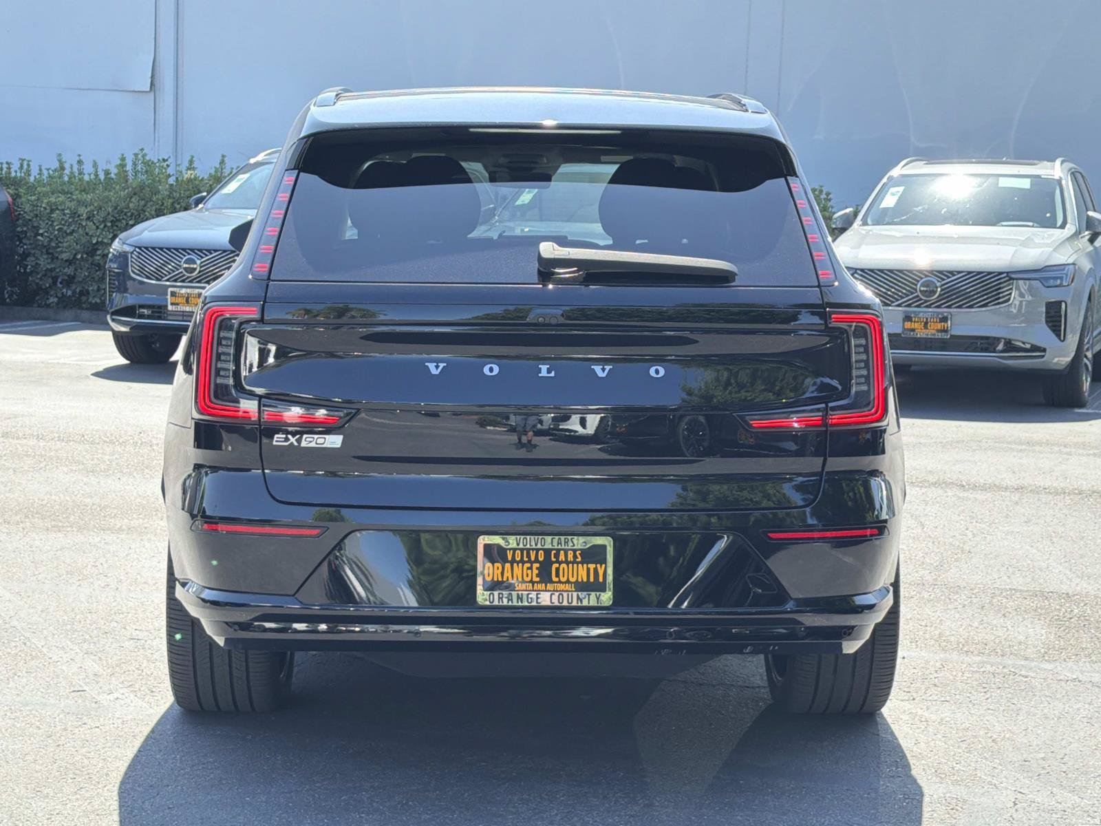 Certified 2025 Volvo EX90 Ultra AWD/4WD image 6
