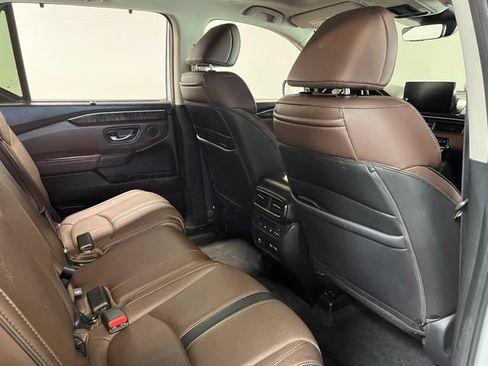 Used 2023 Honda Pilot Elite image 14
