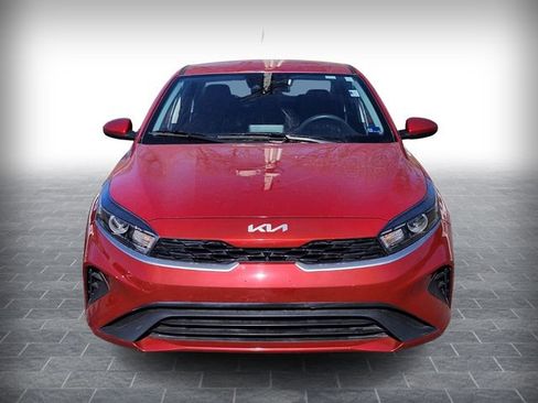 Used 2024 Kia Forte LXS FWD image 2