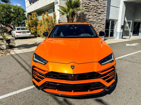 Used 2021 Lamborghini Urus AWD/4WD image 10