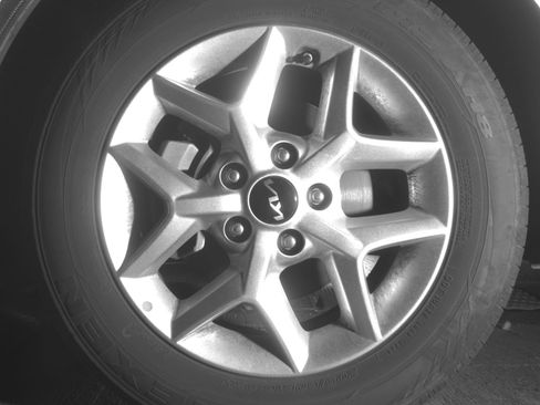 Used 2025 Kia Soul LX w/ LX Technology Package image 12