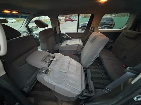 Used 2012 Nissan Pathfinder S image 21
