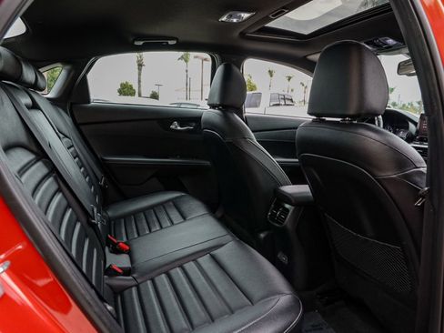 Used 2024 Kia Forte GT-Line w/ GT-Line Premium Package image 27