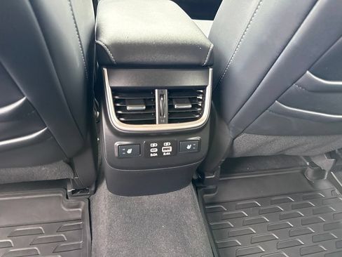 Used 2024 Subaru Outback Touring XT AWD/4WD image 19