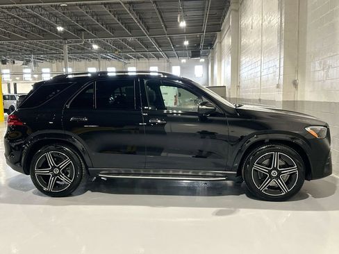 Used 2025 Mercedes-Benz GLE 350 4MATIC image 4