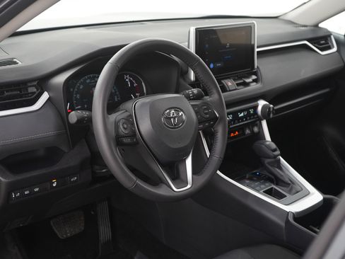 Used 2025 Toyota RAV4 XLE w/ Convenience Package image 23