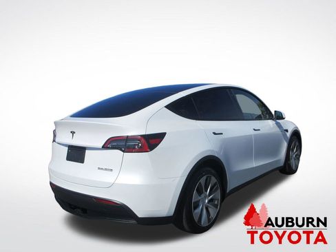 Used 2023 Tesla Model Y Long Range image 6