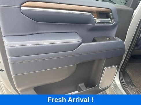 Used 2024 Chevrolet Silverado 1500 High Country w/ Technology Package RWD image 13