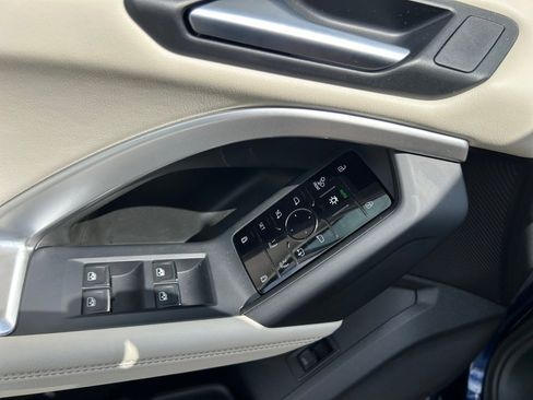 Certified 2025 Audi Q5 Premium Plus w/ Premium Plus image 32