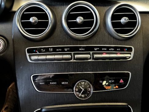 Used 2019 Mercedes-Benz C 300 4MATIC Sedan w/ Premium Package image 22