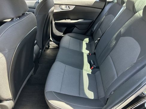 Used 2023 Kia Forte LXS w/ LXS Technology Package FWD image 24