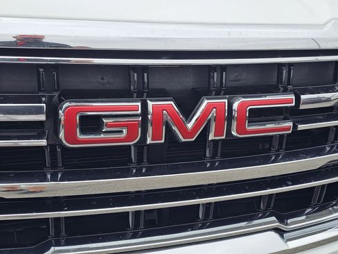Used 2021 GMC Yukon SLT image 3