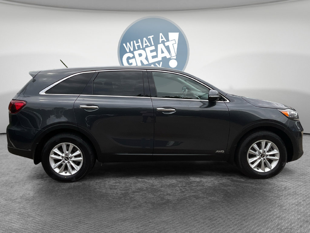 Used 2020 Kia Sorento LX AWD/4WD image 2