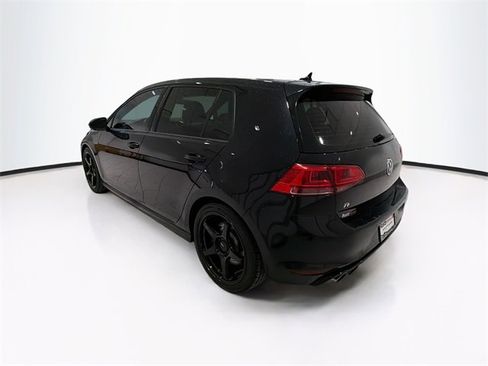 Used 2017 Volkswagen Golf 4-Door image 5